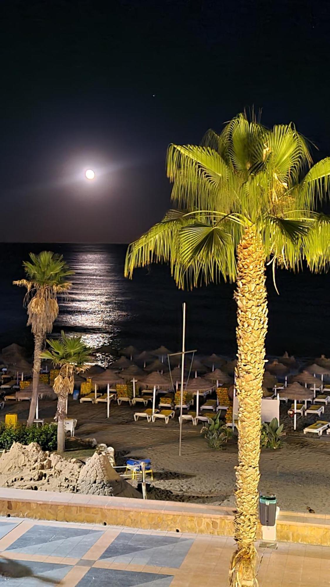 Roca Chica. Studio - First Line Beach Torremolinos Luaran gambar