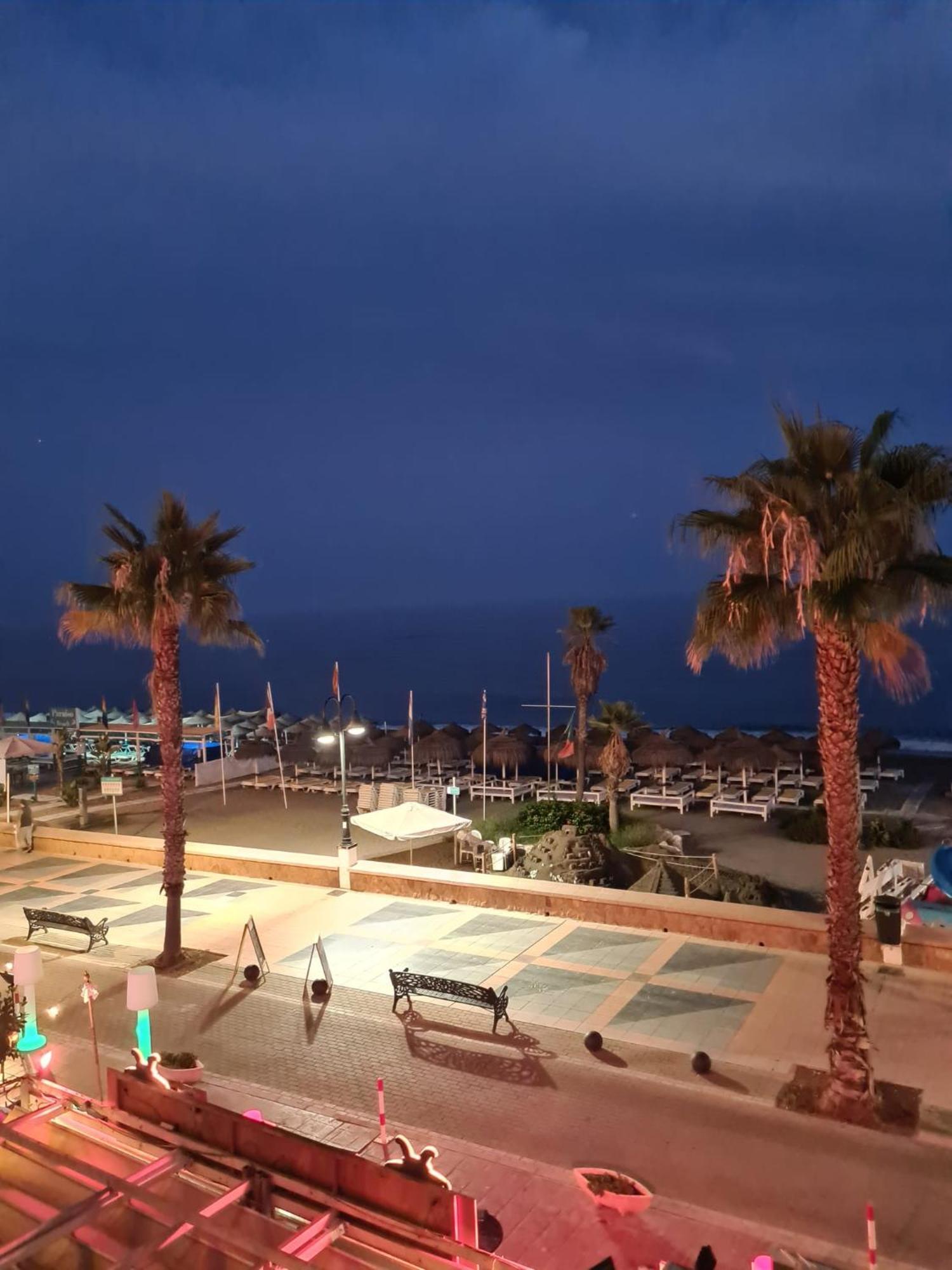 Roca Chica. Studio - First Line Beach Torremolinos Luaran gambar